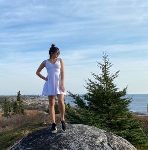 Meet your Posher, Nadia